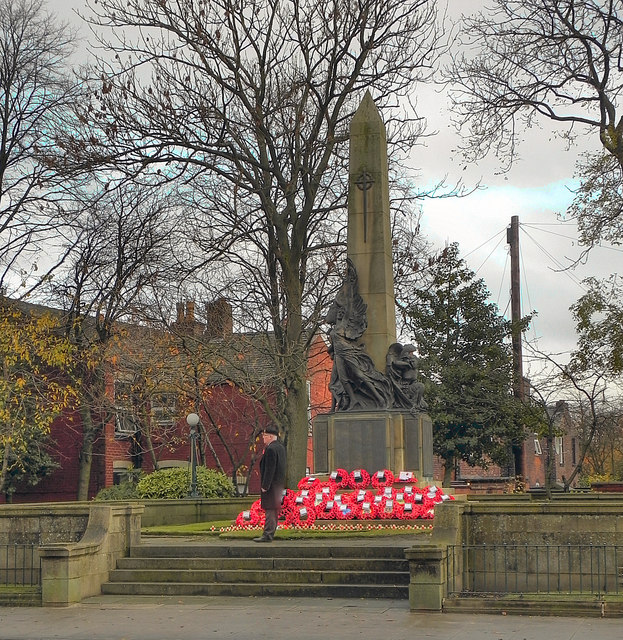 Cenotaph credit David Dixon