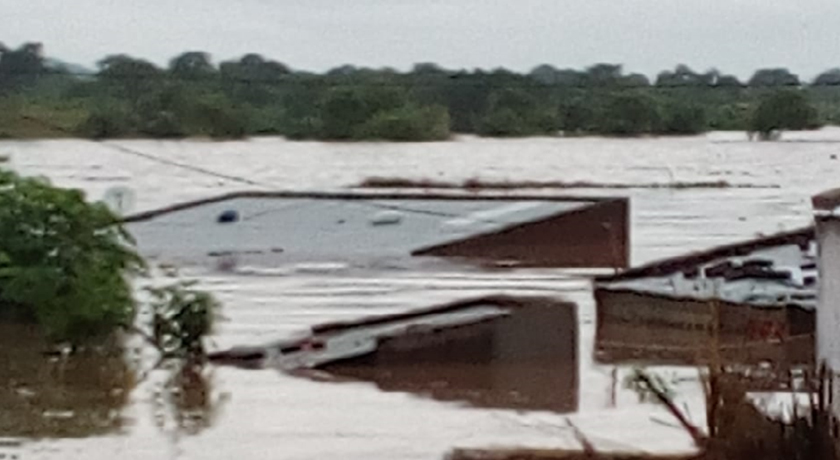 Flooded houses in Mozambique credit Andre Baptista VOA Flickr